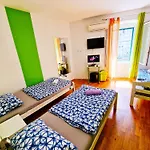 Hostel Croparadise *