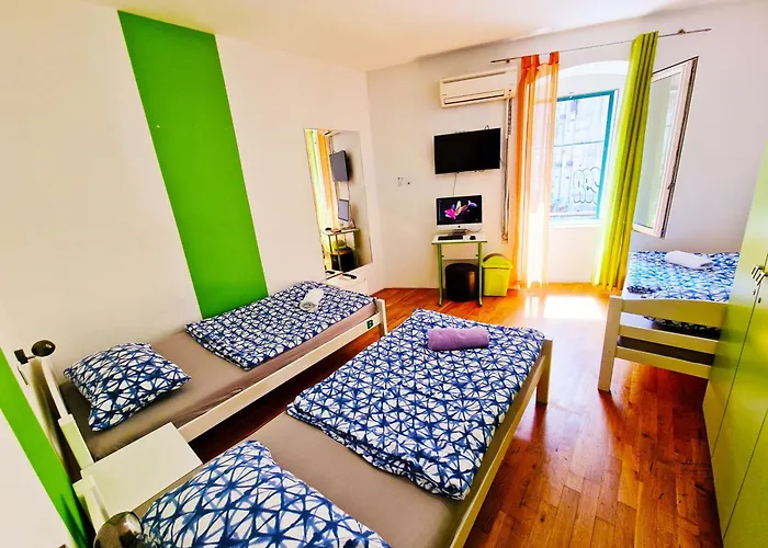 Hostal Croparadise *